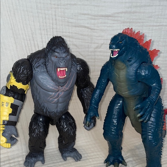 Godzilla Other - Kong and Godzilla action figure set 2 total